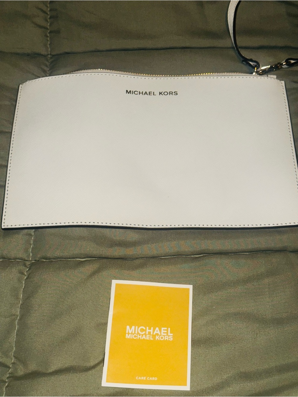 Michael Kors black and white reversible tote w Pouch 35T8GTVT9T NWT - Picture 3 of 16